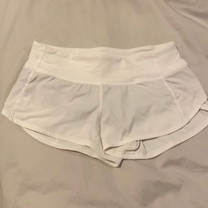 Lululemon speed up 2.5” shorts size 4, white